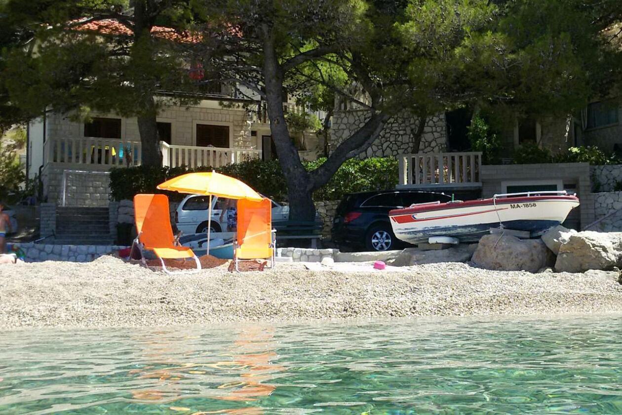 Apartments By The Sea Brela, Makarska - 16065 Екстер'єр фото