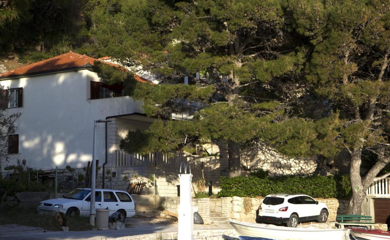 Apartments By The Sea Brela, Makarska - 16065 Екстер'єр фото